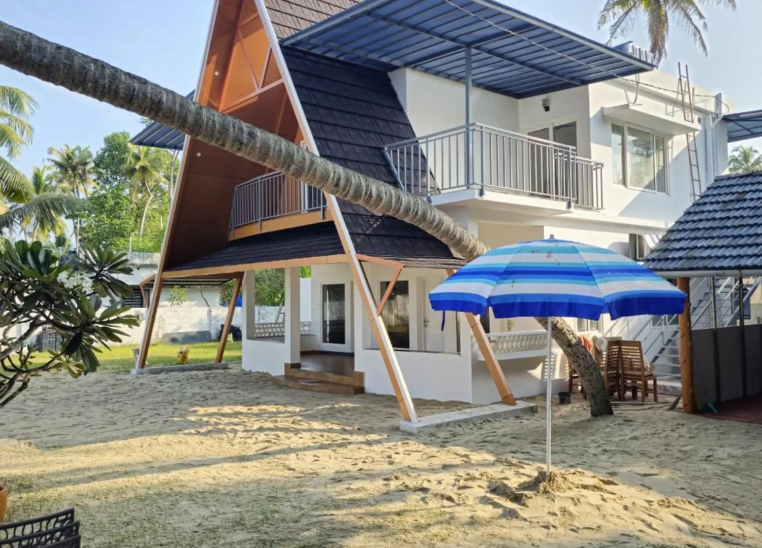 فندق مبيت وإفطار Shertallai Sailor Homes